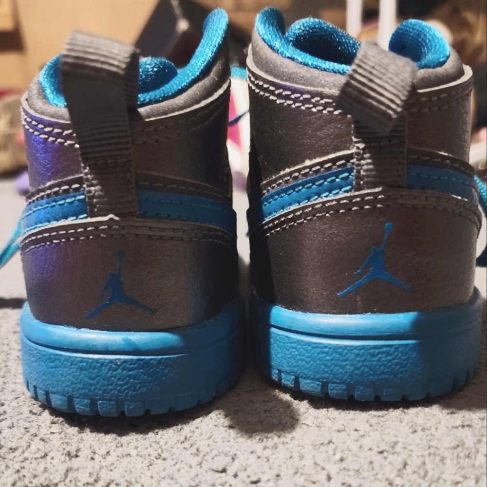 Jordan Kids' Blue and Gray Sneakers